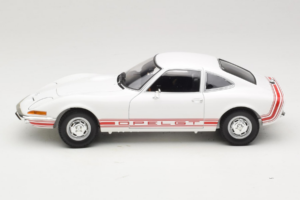 Opel GT Baltas Minichamps 1:18 180049027 Metalas - nuotrauka 4 iš 8