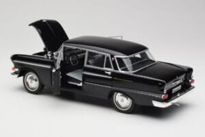 Opel Kapitan P1 Juodas Revell 1:18 08822 Metalas - nuotrauka 5 iš 8
