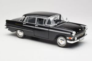 Opel Kapitan P1 Juodas Revell 1:18 08822 Metalas - nuotrauka 6 iš 8