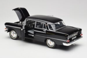 Opel Kapitan P2 Juodas Revell 1:18 08821 Metalas - nuotrauka 5 iš 8