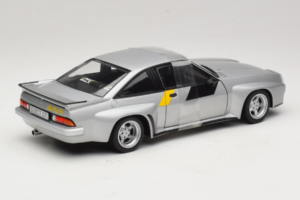 Opel Manta 400 Homologation Sidabrinis Revell 1:18 8491 Metalas - nuotrauka 2 iš 6