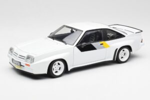 Opel Manta 400 Homologation Baltas Revell 1:18 8819 Metalas