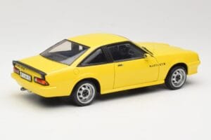 Opel Manta B GT/E Geltonas Revell 1:18 08421 Metalas - nuotrauka 3 iš 8