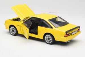 Opel Manta B GT/E Geltonas Revell 1:18 08421 Metalas - nuotrauka 5 iš 8