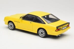 Opel Manta B GT/E Geltonas Revell 1:18 08421 Metalas - nuotrauka 7 iš 8