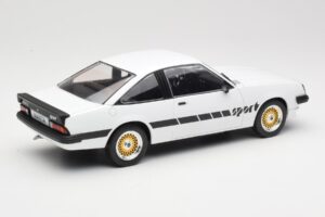 Opel Manta B Sport Baltas MCG 1:18 MCG18237 Metalas - nuotrauka 2 iš 6