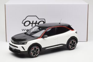 Opel Mokka-E GS Line Jada Baltas Otto 1:18 OT1045 Derva - nuotrauka 6 iš 6