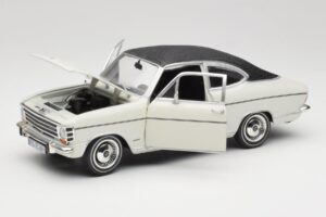 Opel Olympia A Coupe Baltas Juodas Revell 1:18 8446 Metalas - nuotrauka 2 iš 8