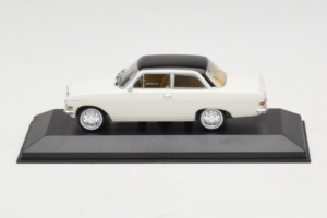 Opel Rekord A Baltas Juodas Stogas Minichamps 1:43 430041002 Metalas