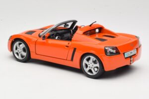Opel Speedster Oranžinis Maisto 1:18 31615 Metalas - nuotrauka 7 iš 8