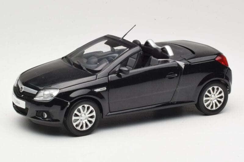 Opel Tigra TwinTop B Juodas Norev 1:18 183600 Metalas