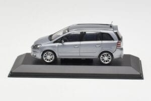 Opel Zafira A OPC Light Blue Metallic Minichamps 1:43 ZAFIRA001 Metalas