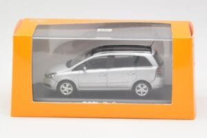 Opel Zafira B Sidabrinis Minichamps 1:43 1799109 Metalas - nuotrauka 4 iš 4