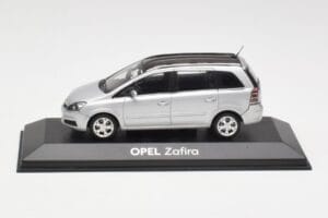 Opel Zafira B Sidabrinis Minichamps 1:43 1799109 Metalas