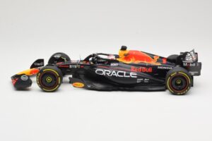 Oracle Red Bull Racing RB19 #1 M. Verstappen Winner Italian GP 2023 Minichamps 1:18 110231501 Metalas - nuotrauka 3 iš 6