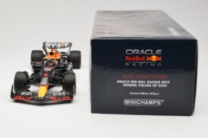 Oracle Red Bull Racing RB19 #1 M. Verstappen Winner Italian GP 2023 Minichamps 1:18 110231501 Metalas - nuotrauka 6 iš 6