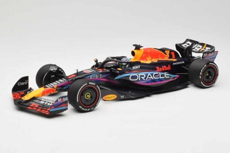 Oracle Red Bull Racing RB19 #1 M. Verstappen Winner Miami GP 2023 Minichamps 1:18 110230501 Metalas