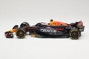 Red Bull Racing RB20 #1 M. Verstappen Winner China GP 2024 Minichamps 1:18 110240501 Metalas - nuotrauka 3 iš 6