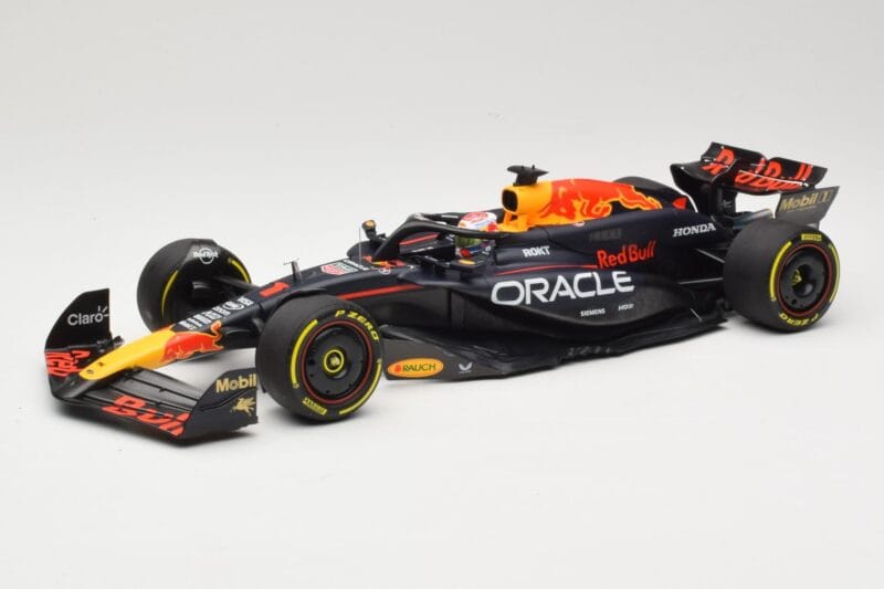 Red Bull Racing RB20 #1 M. Verstappen Winner China GP 2024 Minichamps 1:18 110240501 Metalas