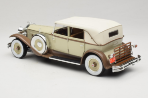 Packard Brewster Baltas Signature Models 1:18 PACKARD001 Metalas - nuotrauka 7 iš 8