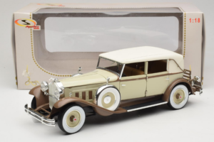 Packard Brewster Baltas Signature Models 1:18 PACKARD001 Metalas - nuotrauka 8 iš 8