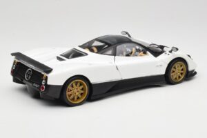 Pagani Zonda F Baltas Mondo Motors 1:18 157655 Metalas - nuotrauka 3 iš 8