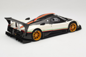 Pagani Zonda R Revolucion Baltas AUTOart 1:18 78262 Metalas - nuotrauka 3 iš 8