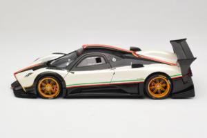 Pagani Zonda R Revolucion Baltas AUTOart 1:18 78262 Metalas - nuotrauka 4 iš 8