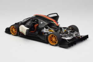 Pagani Zonda R Revolucion Baltas AUTOart 1:18 78262 Metalas - nuotrauka 5 iš 8