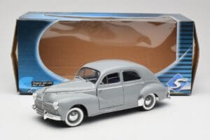 Peugeot 203 Gris Clair Solido 1:18 8145 Metalas - nuotrauka 8 iš 8