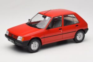 Peugeot 205 Raudonas MCG 1:18 MCG18492 Metalas