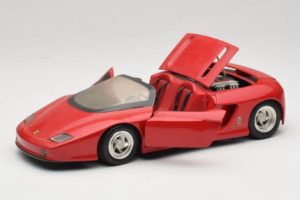 Pininfarina Mythos Raudonas Revell 1:18 8806 Metalas - nuotrauka 2 iš 8