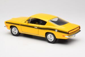 Plymouth Barracuda Geltonas Road Legends 1:18 92178 Metalas - nuotrauka 7 iš 8