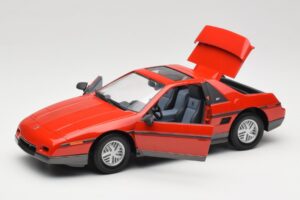 Pontiac Fiero GT Raudonas Road Signature 1:18 92588 Metalas - nuotrauka 2 iš 8
