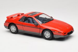 Pontiac Fiero GT Raudonas Road Signature 1:18 92588 Metalas - nuotrauka 6 iš 8