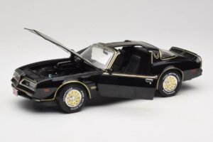Pontiac Firebird Trans Am SE Smokey and the Bandit Joyride 1:18 33121 Metalas - nuotrauka 2 iš 8