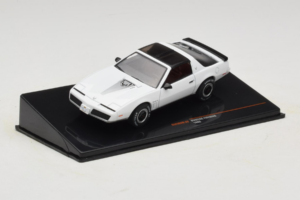 Pontiac Firebird Baltas IXO 1:43 CLC582N Metalas - nuotrauka 2 iš 4