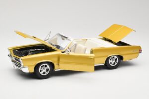 Pontiac GTO Hurst Edition Auksinis Maisto 1:18 531884 Metalas - nuotrauka 2 iš 8