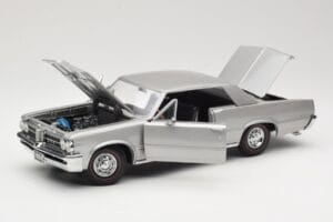 Pontiac GTO Sidabrinis Sun Star 1:18 1821 Metalas - nuotrauka 2 iš 8