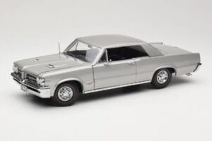 Pontiac GTO Sidabrinis Sun Star 1:18 1821 Metalas