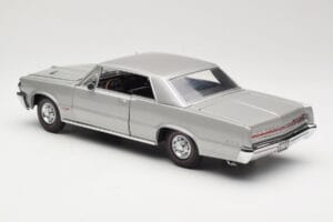 Pontiac GTO Sidabrinis Sun Star 1:18 1821 Metalas - nuotrauka 7 iš 8