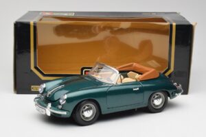 Porsche 356B Kabrioletas Žalias Bburago 1:18 3051-M1 Metalas - nuotrauka 8 iš 8