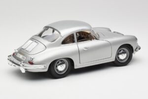 Porsche 356B Sidabrinis Bburago 1:18 3021-M1 Metalas - nuotrauka 3 iš 8