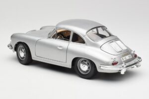 Porsche 356B Sidabrinis Bburago 1:18 3021-M1 Metalas - nuotrauka 7 iš 8
