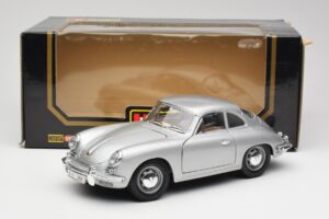 Porsche 356B Sidabrinis Bburago 1:18 3021-M1 Metalas - nuotrauka 8 iš 8