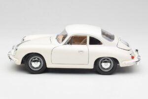 Porsche 356B Baltas Bburago 1:18 3021-M3 Metalas - nuotrauka 4 iš 8