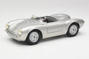Porsche 550 A Spyder Sidabrinis Maisto 1:18 50314 Metalas