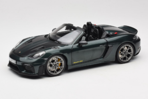 Porsche 718 Spyder RS Weissach Pack Forest Green Norev 1:18 187272 Metalas