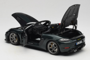 Porsche 718 Spyder RS Weissach Pack Forest Green Norev 1:18 187272 Metalas - nuotrauka 5 iš 8
