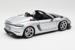 Porsche 718 Spyder RS Weissach Pack GT-Silver Metallic Norev 1:18 187270 Metalas - nuotrauka 3 iš 8